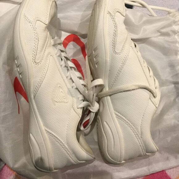 Cyclone Cheerleading/Dance shoes - Picture 3 of 3